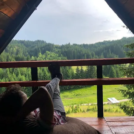 Alpehytte Forest Cabin Ponikve