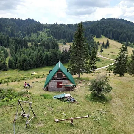 Forest Cabin Ponikve Alpehytte *